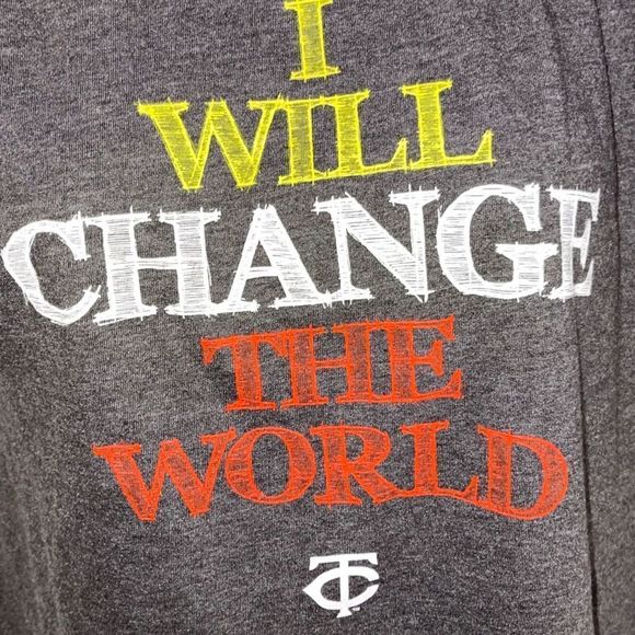 ⚾️ Women’s MN Twins Short Sleeve T Shirt “I Will Change the World” Size Small - Picture 2 of 3